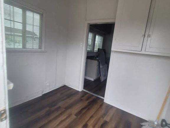 5th image of 1163 E 48th St #3