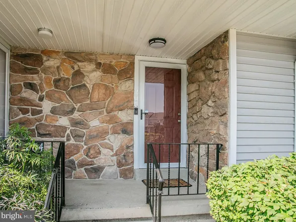 205 Tupelo Grv, Ambler, PA 19002