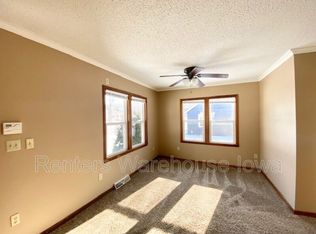 3330 52nd St, Des Moines, IA 50310