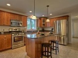 3 Taylor Farm Rd, Windham, NH 03087