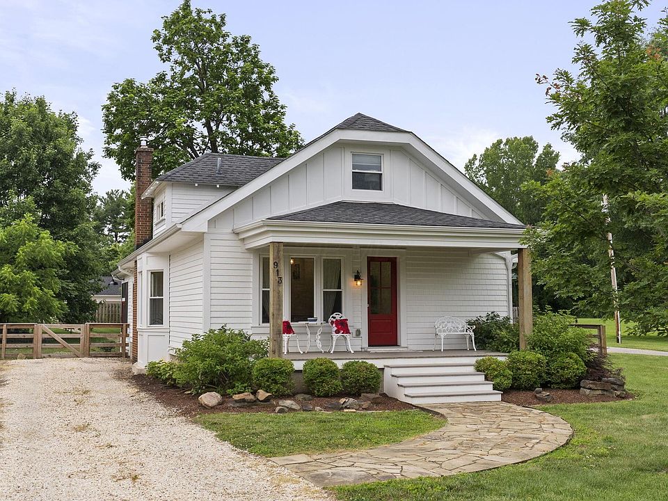 1st image of 913 Groveport Rd