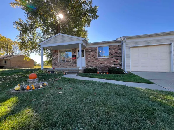 16488 Benmar Ct, Roseville, MI 48066