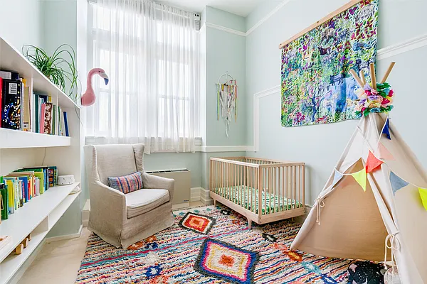 Sold by Compass | media 22