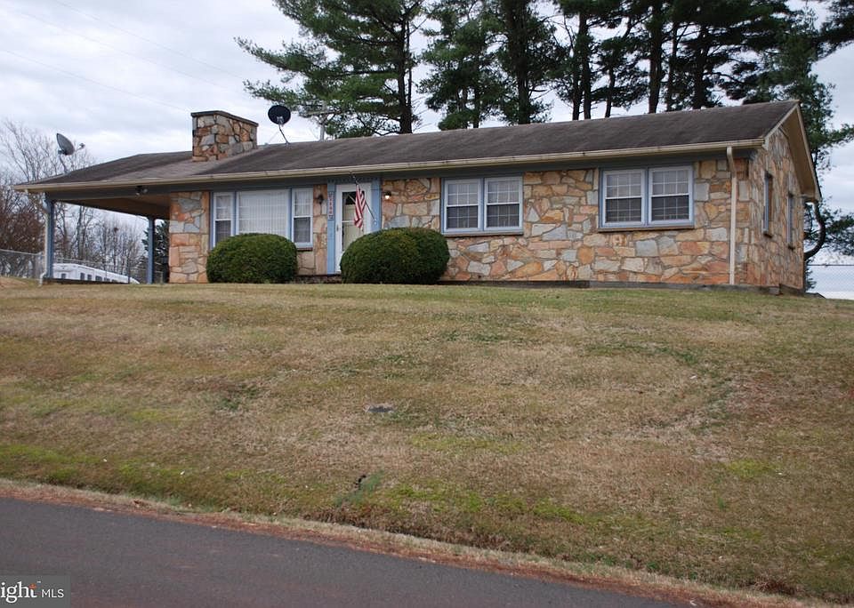1st image of 1120 Meander Dr