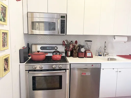 Rented by Oxford Property Group | media 12