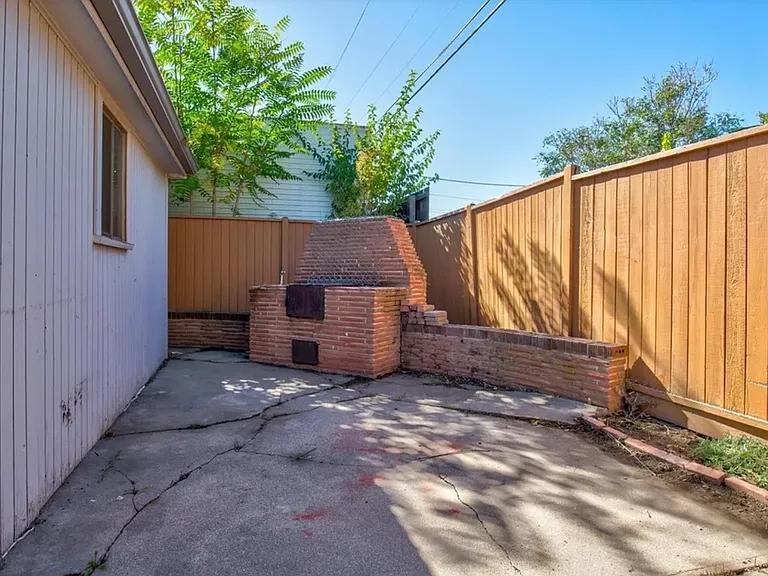 3835 Pierce St — Photo 46