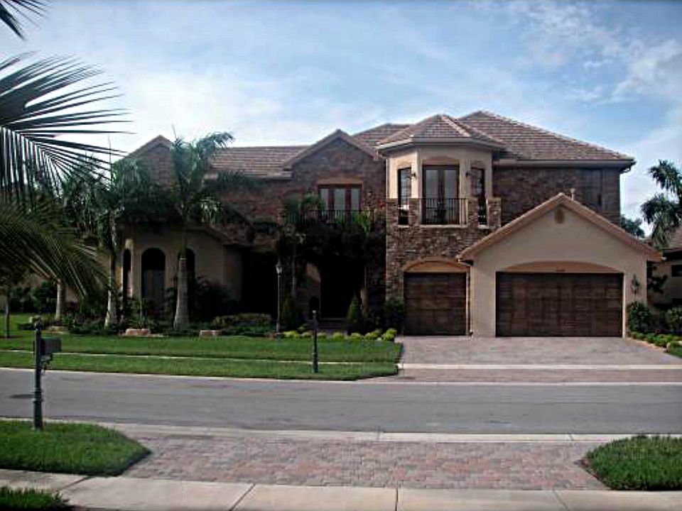 1st image of 10598 Versailles Blvd