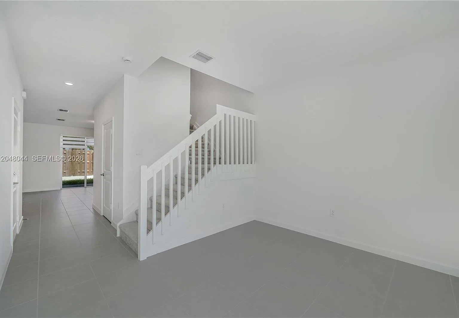 4 bed, 1850 sqft, $3,250 — Photo 2