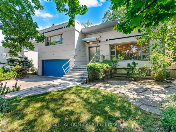 9 Saguenay Ave, Toronto, ON M5N 2Y5