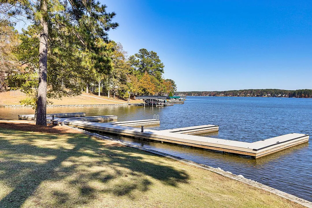 4 bed, 3.5 bath, 3000 sqft, $3,000 — Photo 1