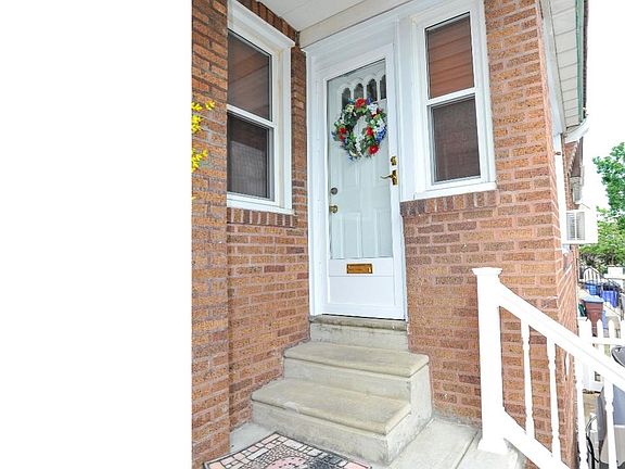 3rd image of 4018 Vista St