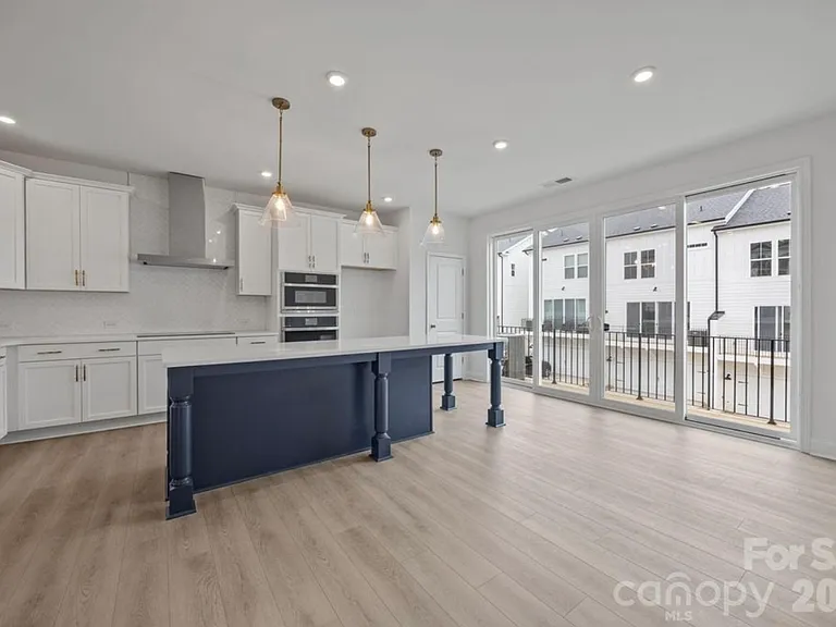3213 Drift St — Photo 8