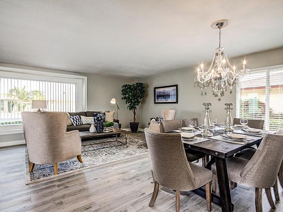 4th image of 10117 W Brookside Dr