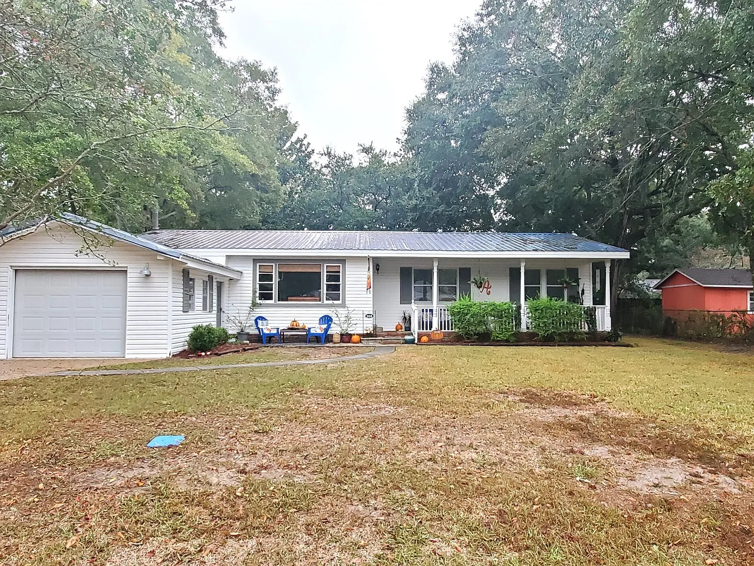 3 bed, 1.5 bath, 1612 sqft, $1,875 — Photo 2
