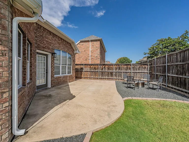 4548 Shamrock Dr — Photo 22
