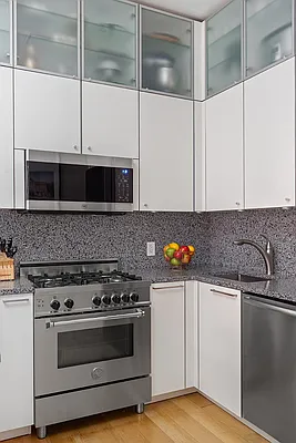 Sold by Corcoran | media 16