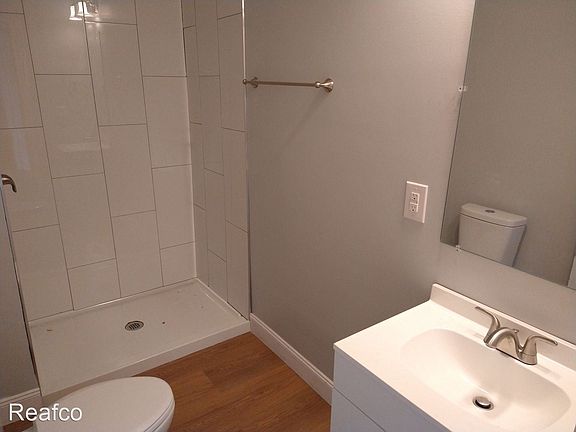 3rd image of 669 E 5th Ave #10754176