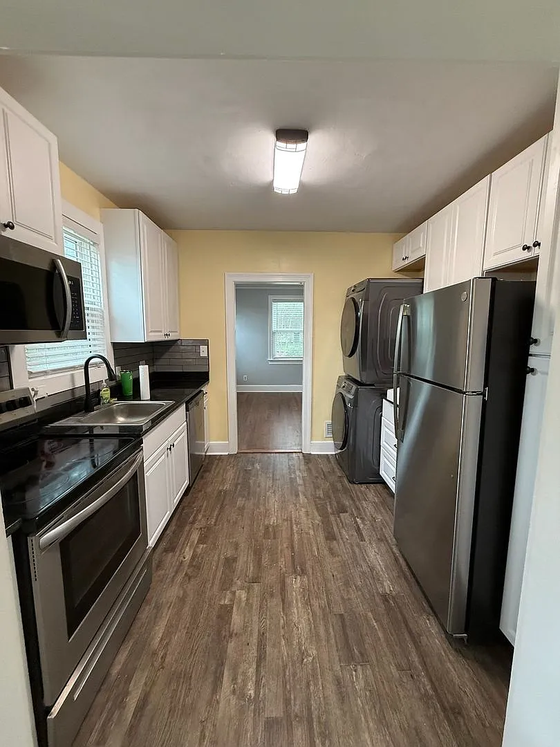 Charming Updated 2br/2ba Home in a Great Location! — Photo 3