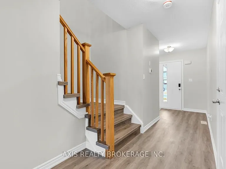 2978 Turner Cres — Photo 23