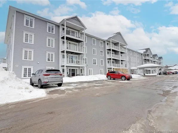 51 Lian St #28, Fredericton, NB E3C 0A2