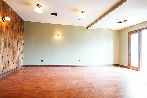 Rented by Lofts and Flats LLC | media 5