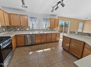 8424 N Placita De Los Laureles, Tucson, AZ 85742