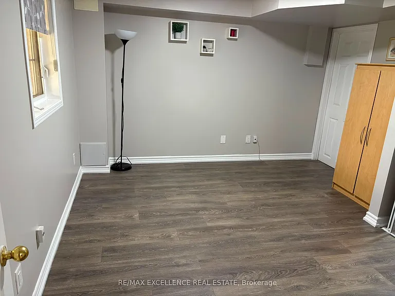 38 Dells Cres #BASEMENT — Photo 9