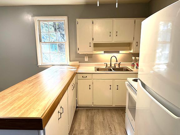 5th image of 207 Stribling Ave #8