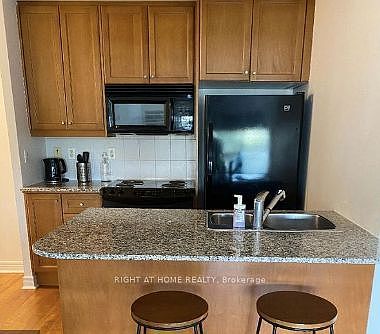 5th image of 100 Hayden St Unit 701