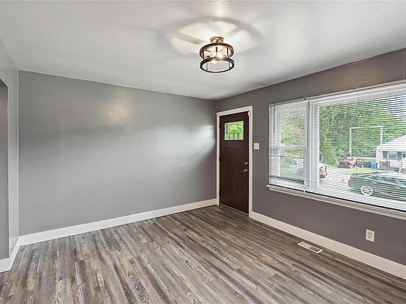 5th image of 10132 Baron Dr