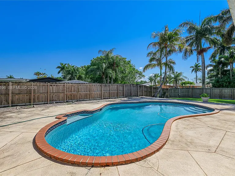 16520 SW 272nd St — Photo 46
