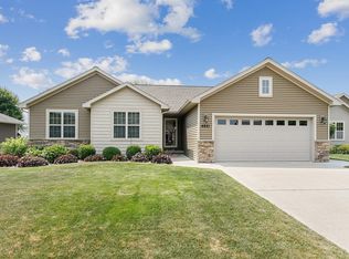 4821 Isabella Cir, Hobart, WI 54155