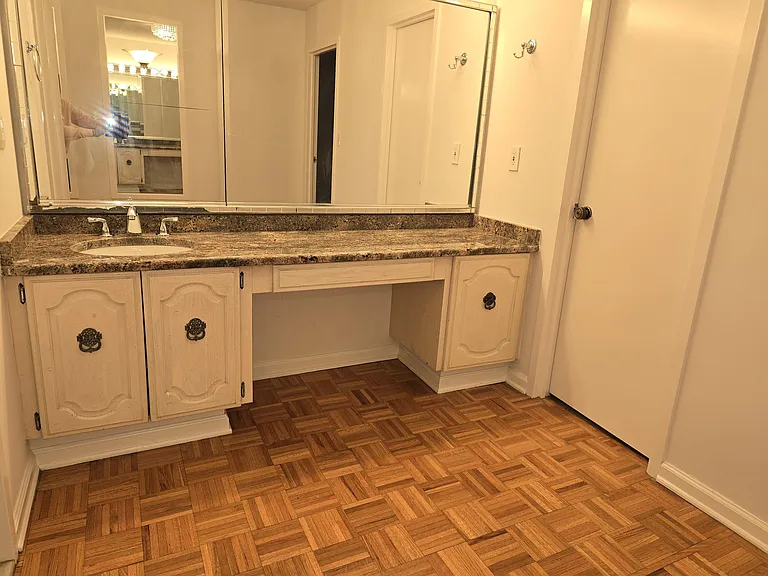 2 Claridge Dr #2AE — Photo 20