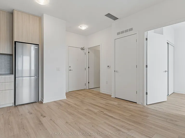 7437 Kingston Rd #820 — Photo 10