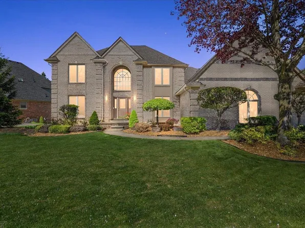 53633 Cherrywood Dr, Shelby Township, MI 48315