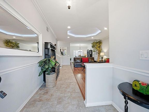 5th image of 936 Rose Arbor Dr