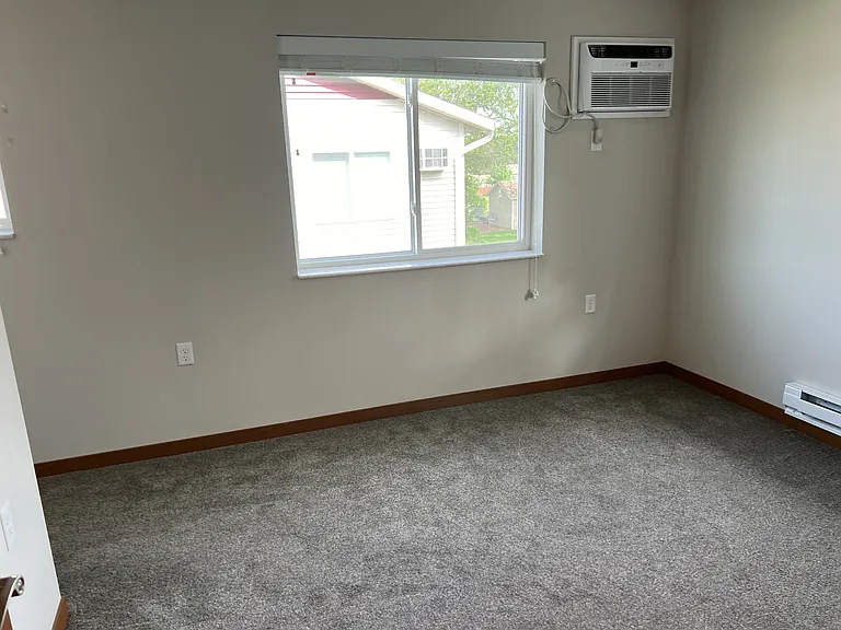 1247 Salem Dr — Photo 13