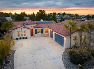 977 Vista Cerro Dr, Paso Robles, CA 93446