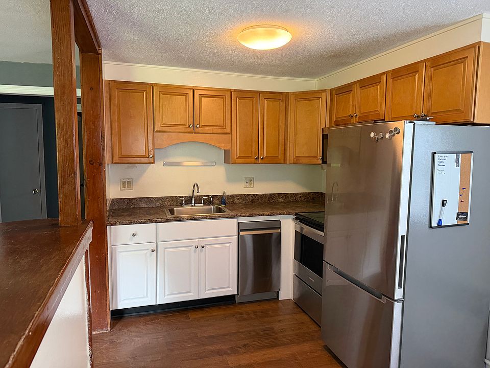 1st image of 12 White Oak Rd #A