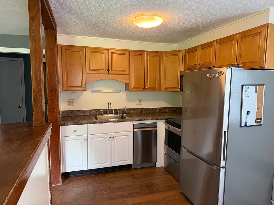 12 White Oak Rd #A