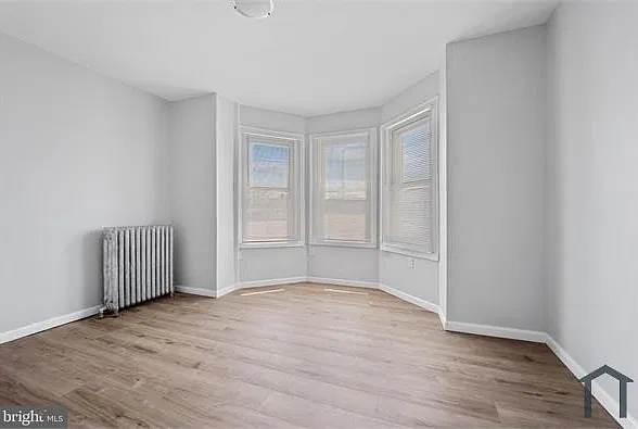 5749 Catharine St — Photo 14