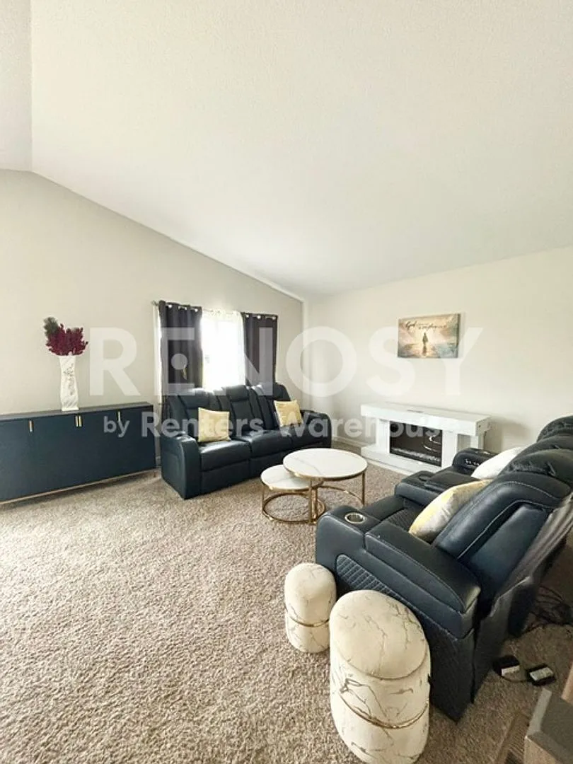 4634 9th St NE Saint Cloud, MN 56304 — Photo 4