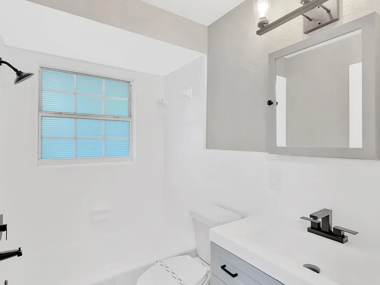 1352 Tioga Ave — Photo 8