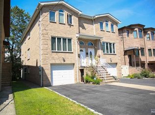 751 W End Ave, Cliffside Park, NJ 07010