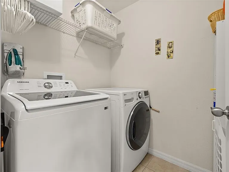 7435 Ripplepointe Way — Photo 32