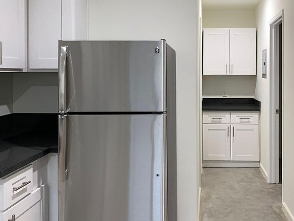 5th image of 2735 E Colorado Blvd APT 5