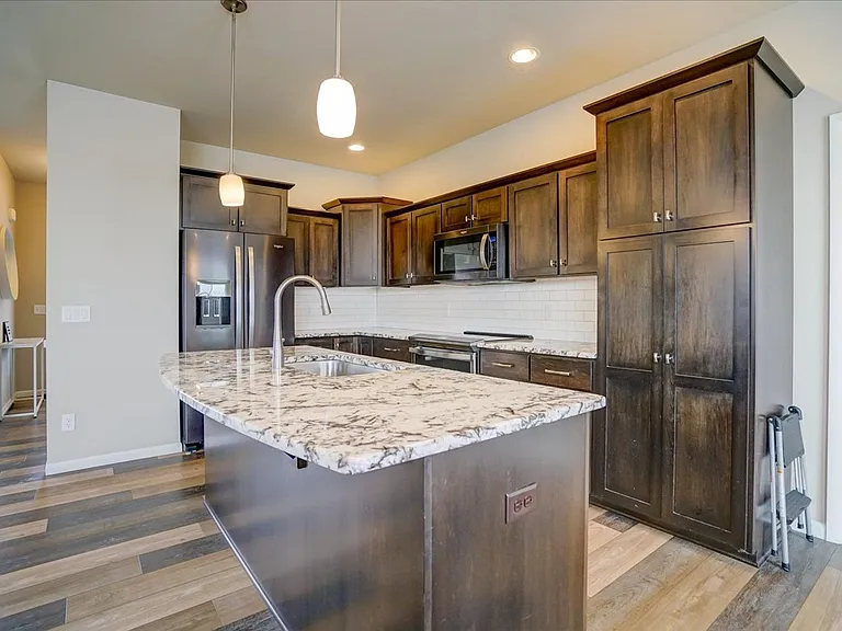 601 Tawny Elm Pkwy — Photo 11