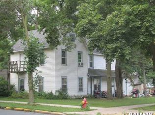 716 12th Ave E, Menomonie, WI 54751