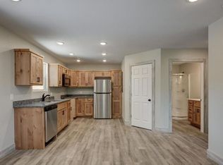 1601 Ridgewood Rd #B, Neosho, MO 64850