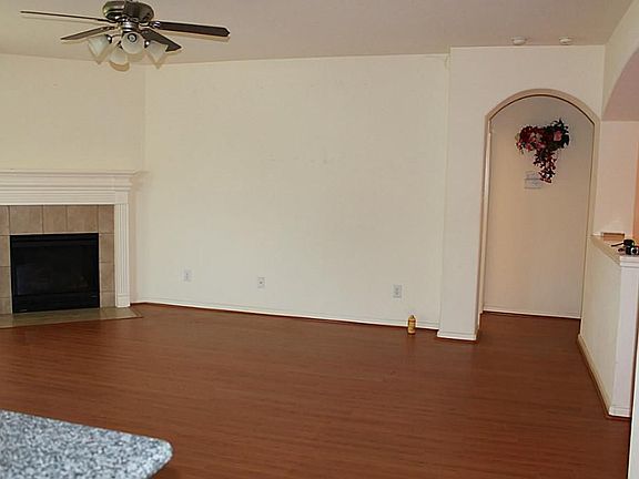 3rd image of 4123 Applecreek Bend Dr